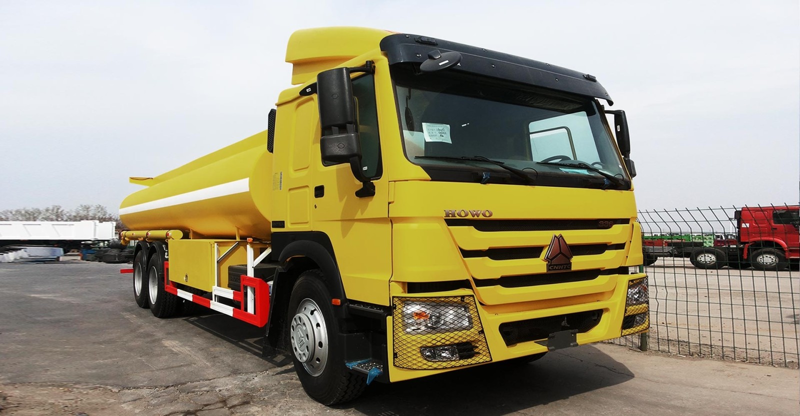 HOWO-7 Truck-Mounted Crane